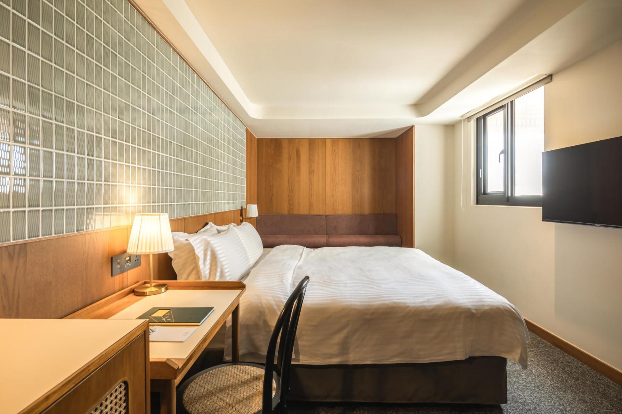 天下南隅 Provintia Hotel Тайнан Екстериор снимка