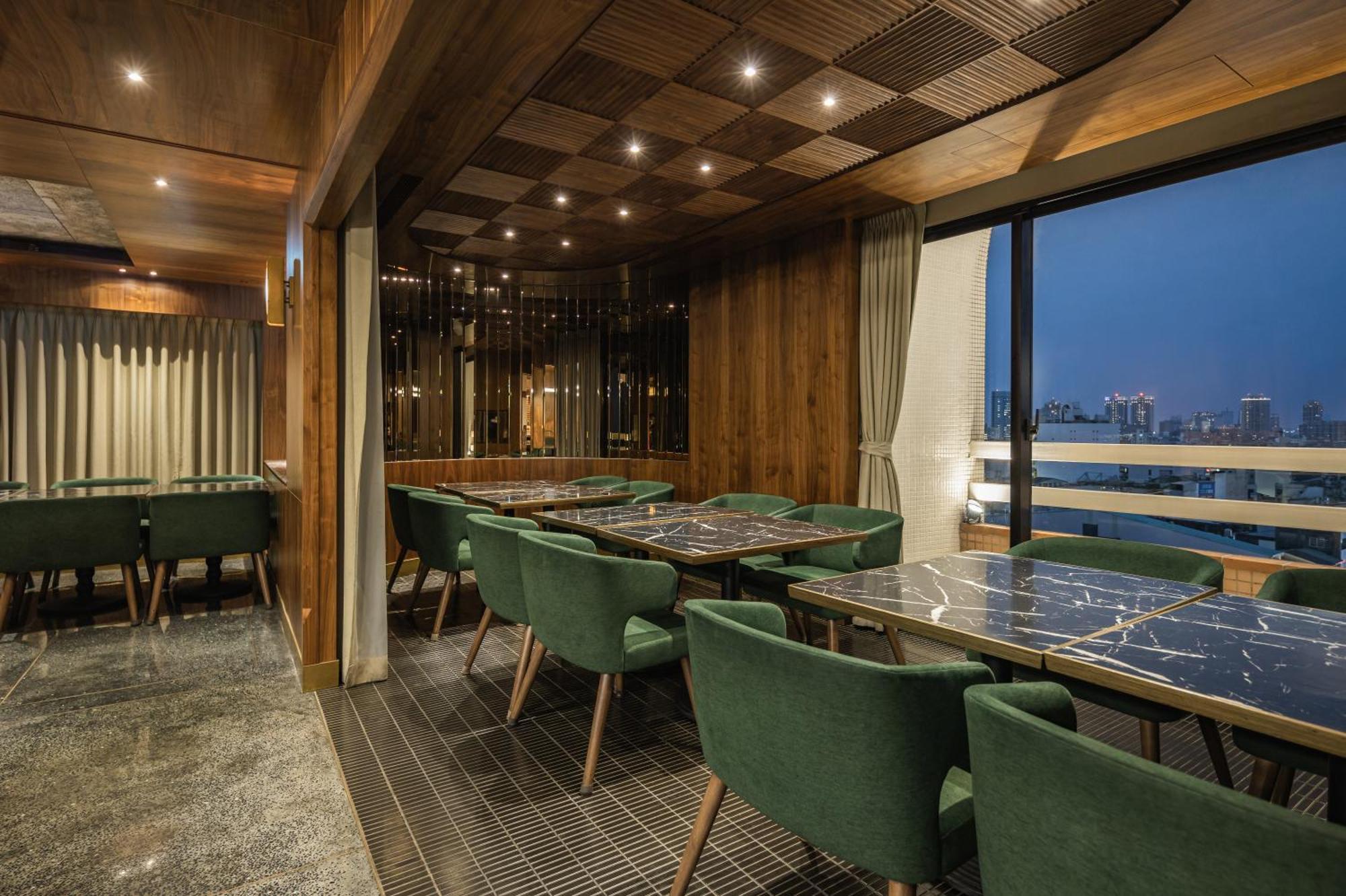 天下南隅 Provintia Hotel Тайнан Екстериор снимка