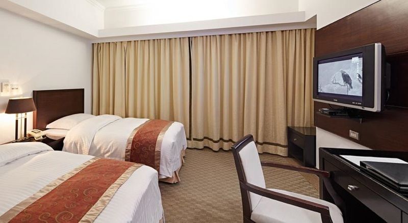 天下南隅 Provintia Hotel Тайнан Екстериор снимка
